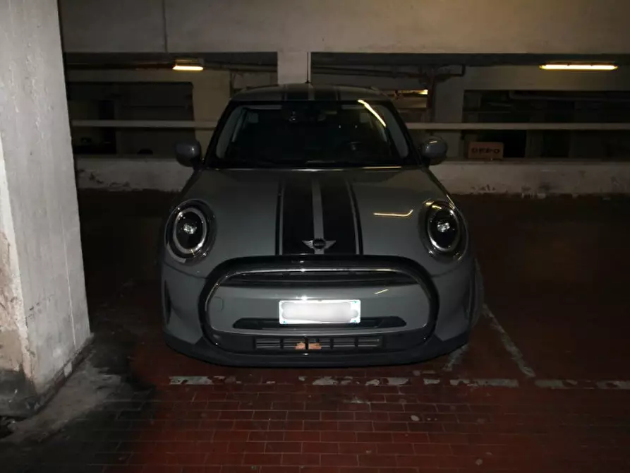 Immagine 12 di Appartamento in vendita  in Via Courmayeur a Roma