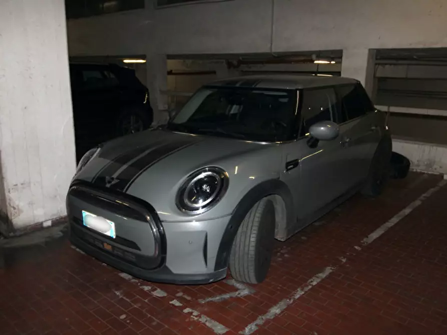 Immagine 13 di Appartamento in vendita  in Via Courmayeur a Roma