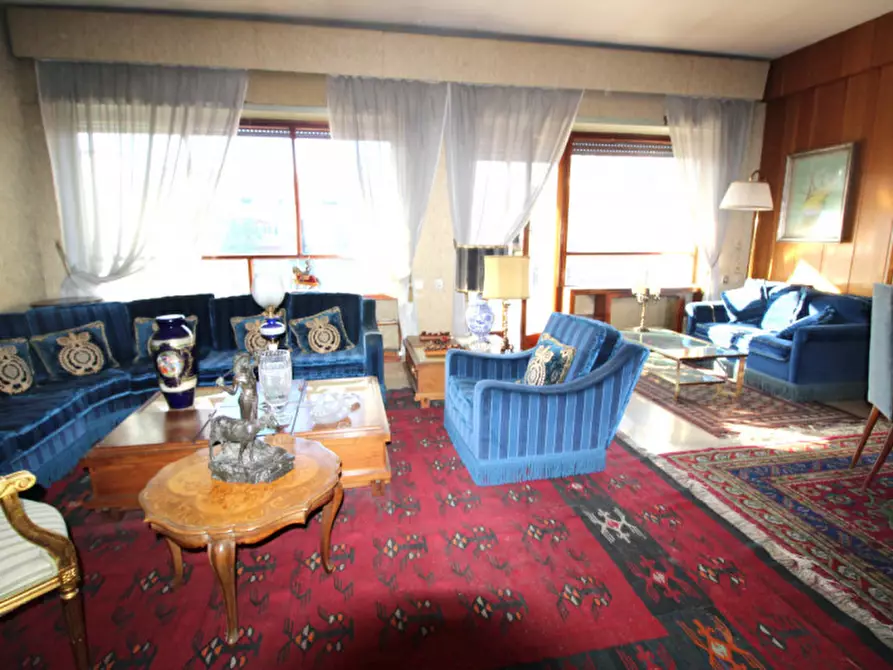 Immagine 2 di Appartamento in vendita  in Corso di Francia a Roma