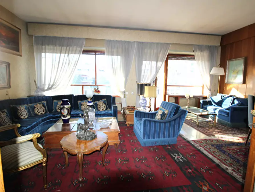 Immagine 5 di Appartamento in vendita  in Corso di Francia a Roma