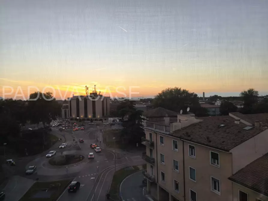 Immagine 4 di Appartamento in vendita  in VIA SAVONAROLA a Padova