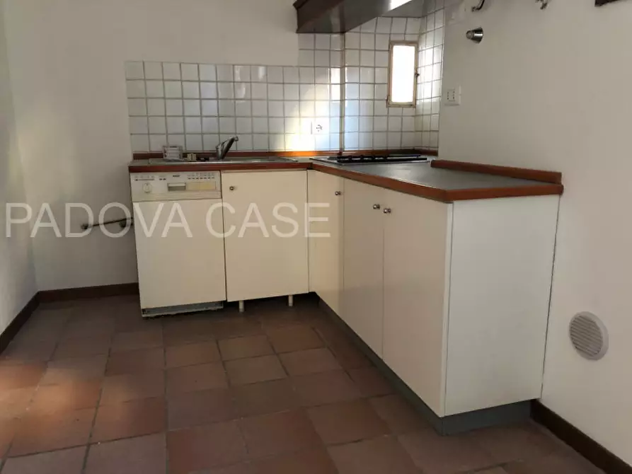Immagine 8 di Appartamento in affitto  in via cappelli 4 a Padova