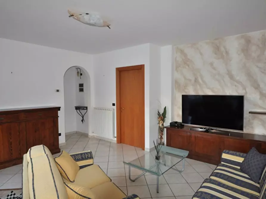 Immagine 2 di Appartamento in vendita  in Bucine a Bucine