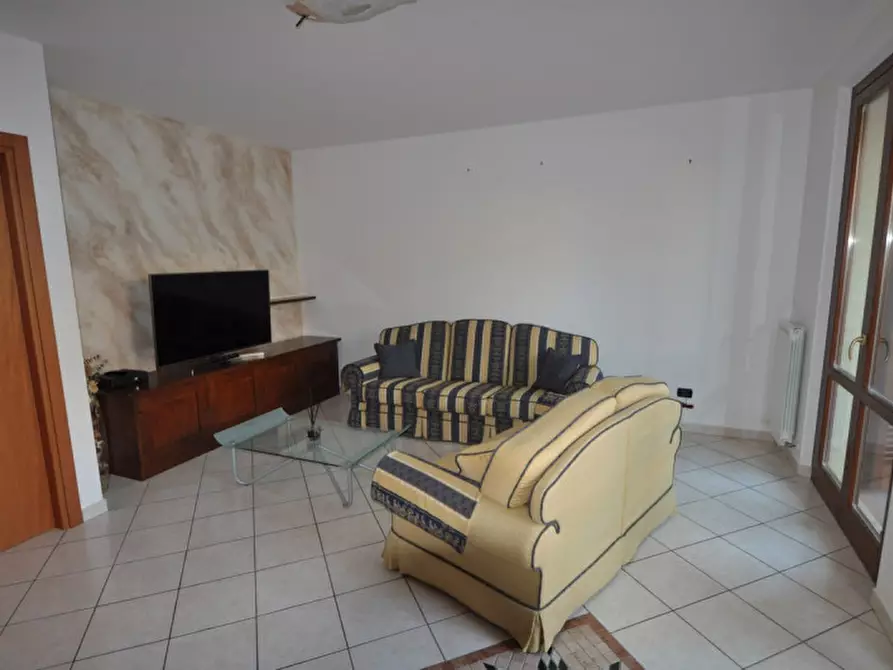 Immagine 3 di Appartamento in vendita  in Bucine a Bucine