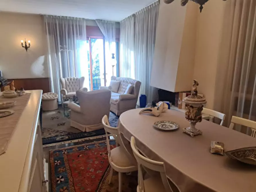 Immagine 2 di Casa indipendente in vendita  in Via Giulio Cesare a Salzano