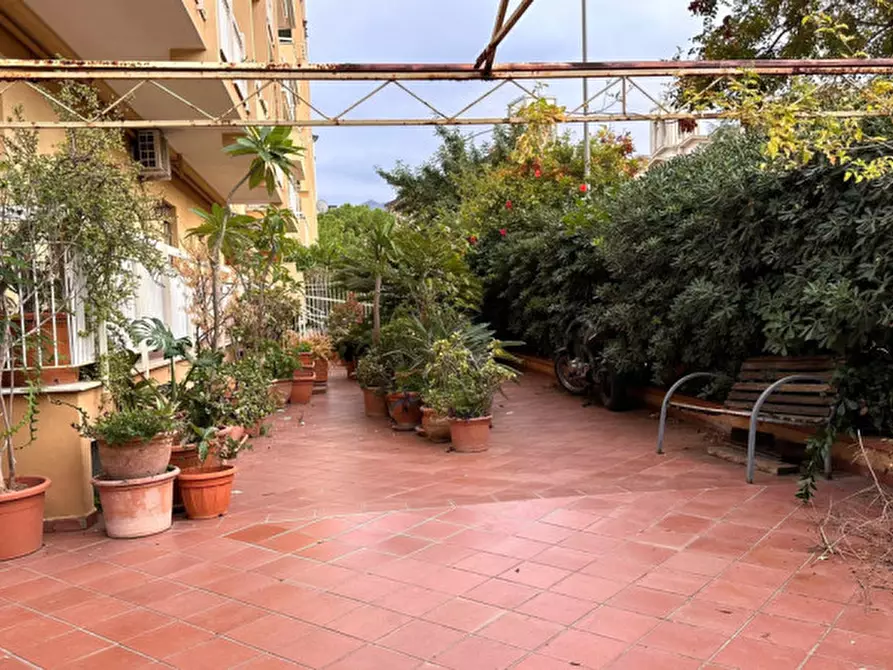 Immagine 13 di Appartamento in vendita  in Via Raffaele La Valle a Palermo
