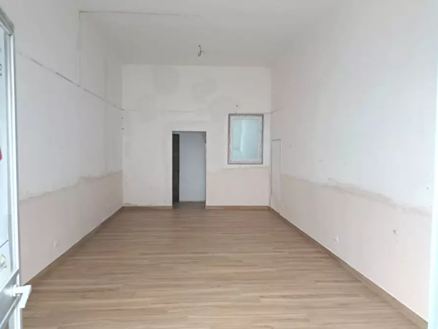 Immagine 3 di Negozio in affitto  in VIA LORENZO BONOMO, 45 a Andria