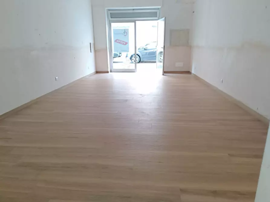 Immagine 6 di Negozio in affitto  in VIA LORENZO BONOMO, 45 a Andria