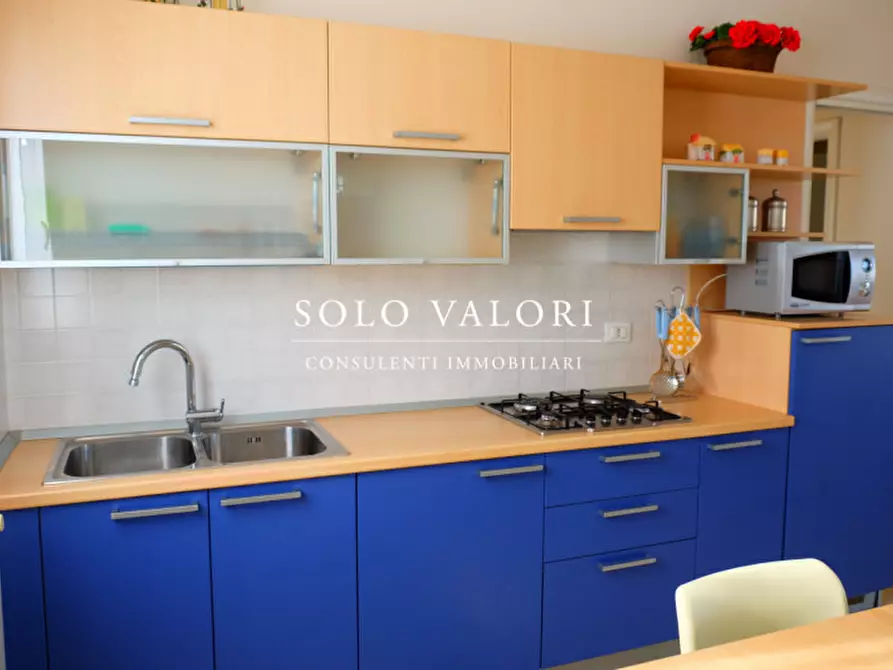 Immagine 6 di Appartamento in vendita  in Piazza Tommaso Nember a Jesolo