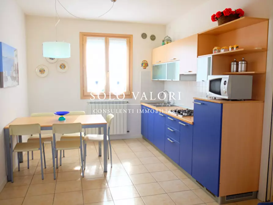 Immagine 8 di Appartamento in vendita  in Piazza Tommaso Nember a Jesolo