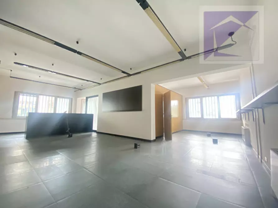 Immagine 4 di Negozio in affitto  a Massanzago