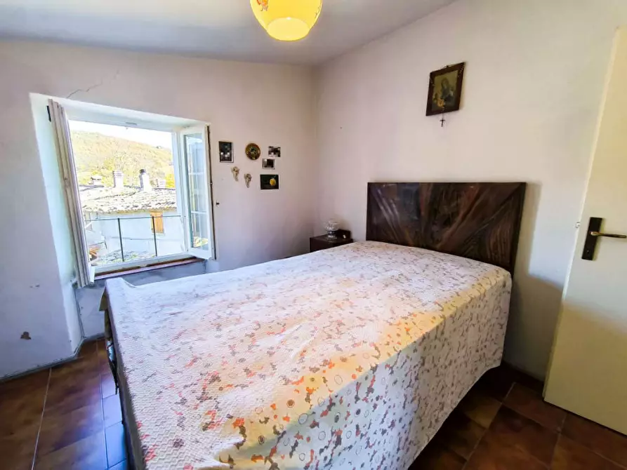 Immagine 8 di Casa indipendente in vendita  in Cavoleto a Piandimeleto