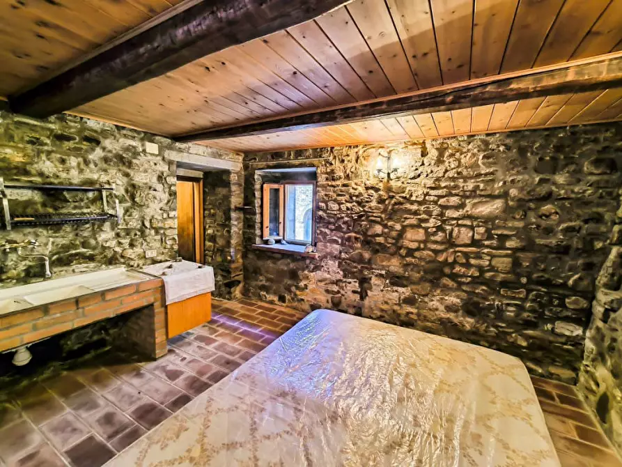 Immagine 13 di Casa indipendente in vendita  in Cavoleto a Piandimeleto