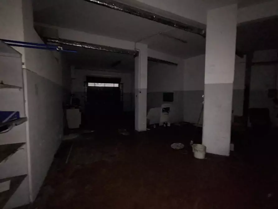 Immagine 4 di Magazzino in vendita  in Via Luigi Rizzo a Rapallo