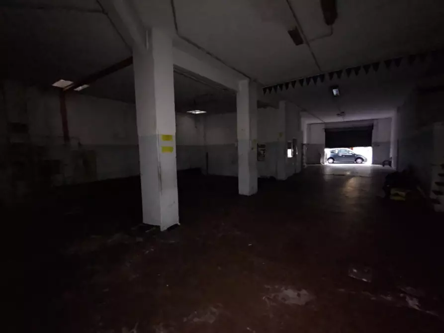 Immagine 5 di Magazzino in vendita  in Via Luigi Rizzo a Rapallo