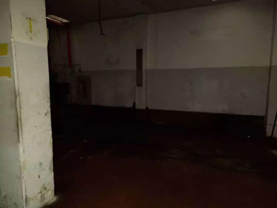 Immagine 8 di Magazzino in vendita  in Via Luigi Rizzo a Rapallo