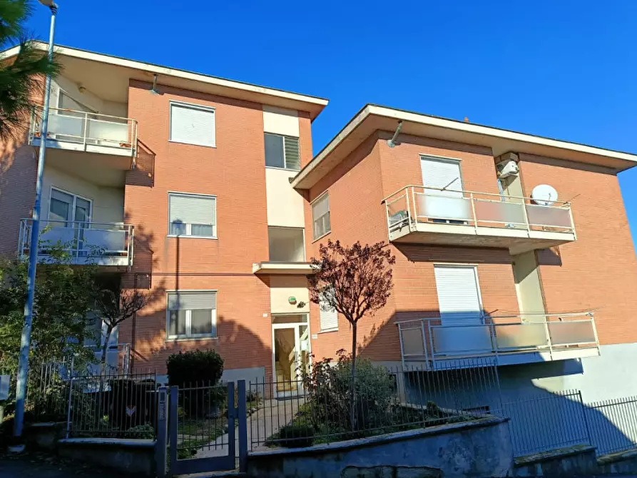 Immagine 10 di Appartamento in vendita  in Strada Alessandria 171 a Casale Monferrato