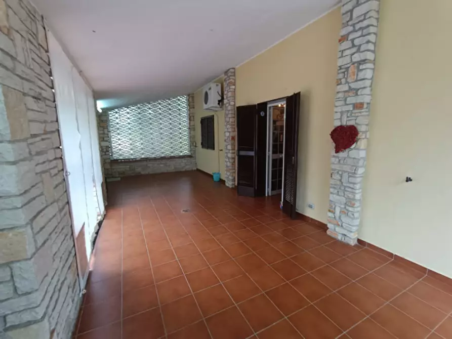 Immagine 8 di Villa in vendita  a Andria