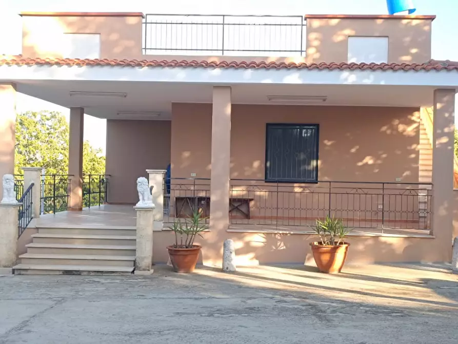 Immagine 2 di Villa in vendita  a Andria