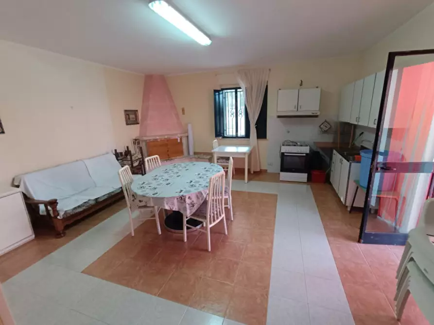 Immagine 10 di Villa in vendita  a Andria