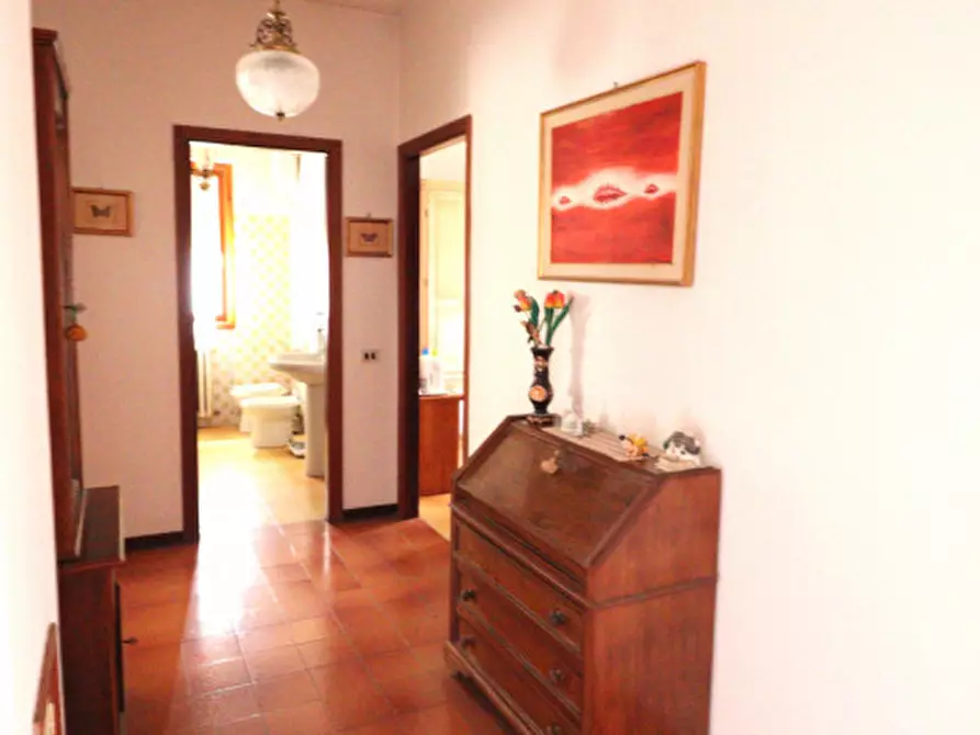 Immagine 11 di Appartamento in vendita  in Via Toscanini a Bucine