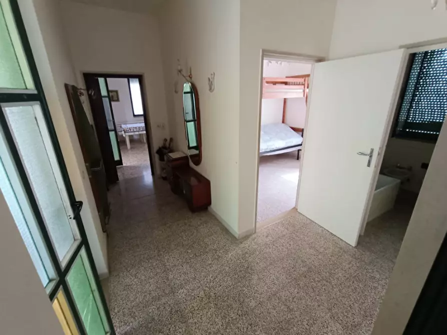 Immagine 9 di Villa in vendita  in viale dei cedri a Andria