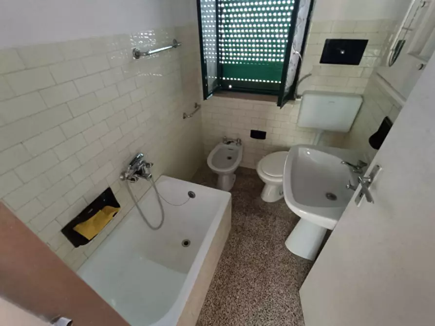 Immagine 11 di Villa in vendita  in viale dei cedri a Andria