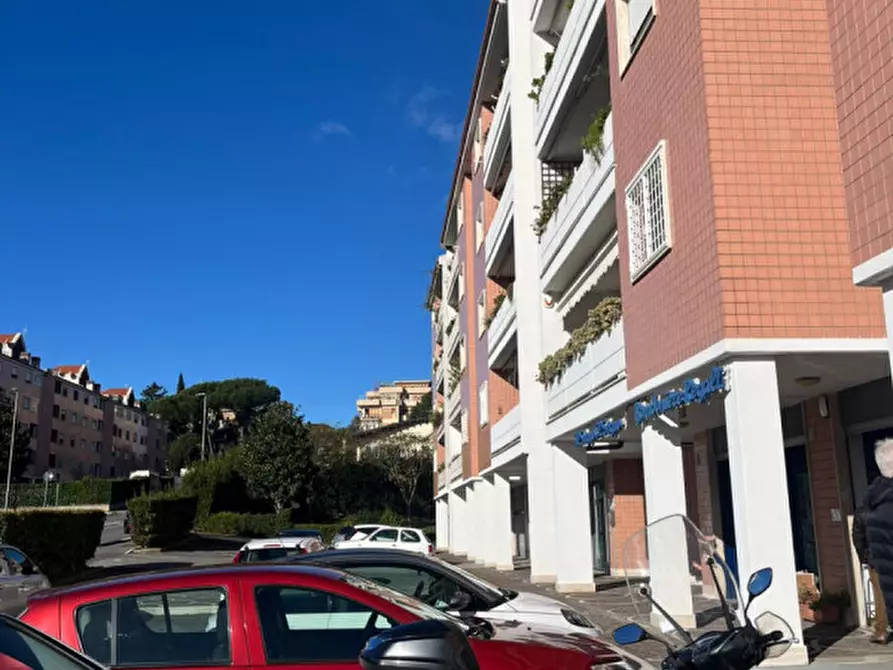 Immagine 5 di Negozio in affitto  in Via San Marcello Pistoiese a Roma