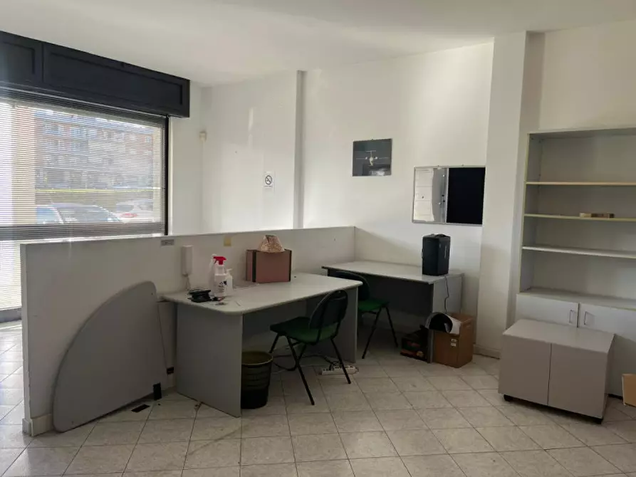 Immagine 6 di Negozio in affitto  in Via San Marcello Pistoiese a Roma