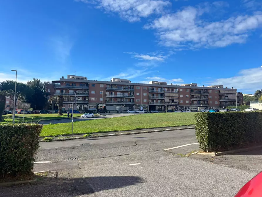 Immagine 31 di Negozio in affitto  in Via San Marcello Pistoiese a Roma