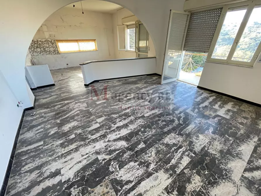 Immagine 7 di Palazzo in vendita  in Str. Santa Venere Gambarie, 38 a Reggio Di Calabria