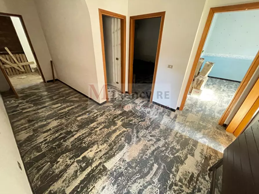 Immagine 9 di Palazzo in vendita  in Str. Santa Venere Gambarie, 38 a Reggio Di Calabria