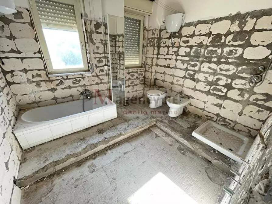 Immagine 14 di Palazzo in vendita  in Str. Santa Venere Gambarie, 38 a Reggio Di Calabria