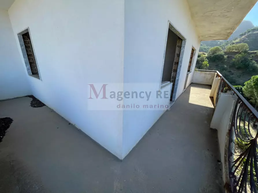 Immagine 15 di Palazzo in vendita  in Str. Santa Venere Gambarie, 38 a Reggio Di Calabria