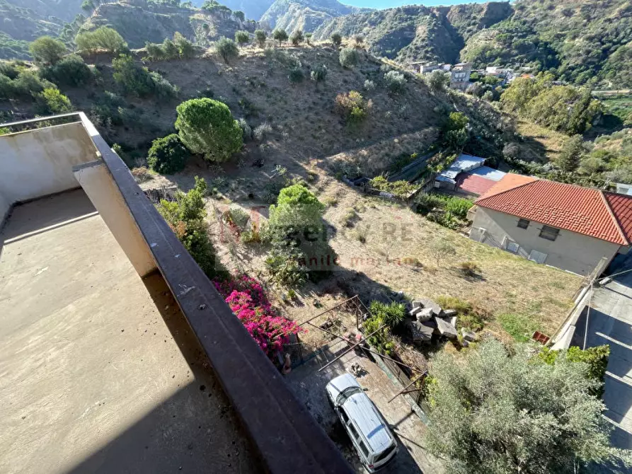 Immagine 16 di Palazzo in vendita  in Str. Santa Venere Gambarie, 38 a Reggio Di Calabria