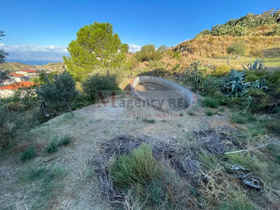Immagine 19 di Palazzo in vendita  in Str. Santa Venere Gambarie, 38 a Reggio Di Calabria