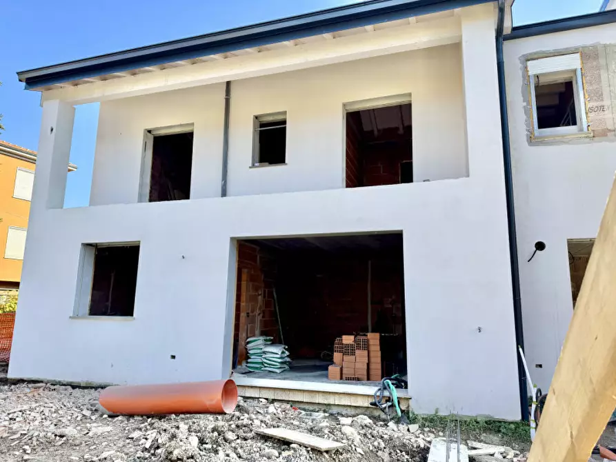 Immagine 6 di Casa quadrifamiliare in vendita  in Strada Martinella 320 a Parma