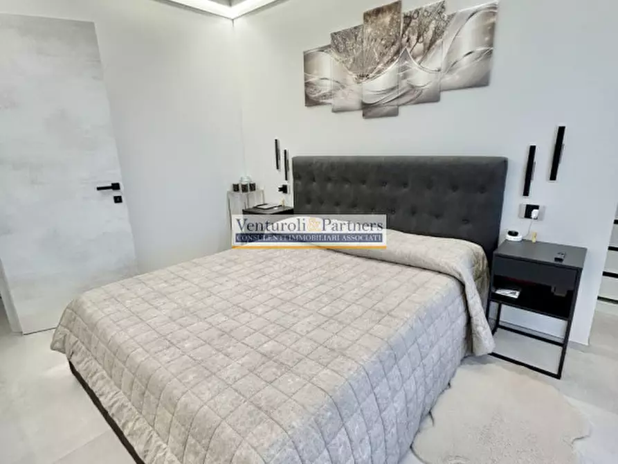 Immagine 12 di Appartamento in vendita  in Via Cassio a Desenzano Del Garda