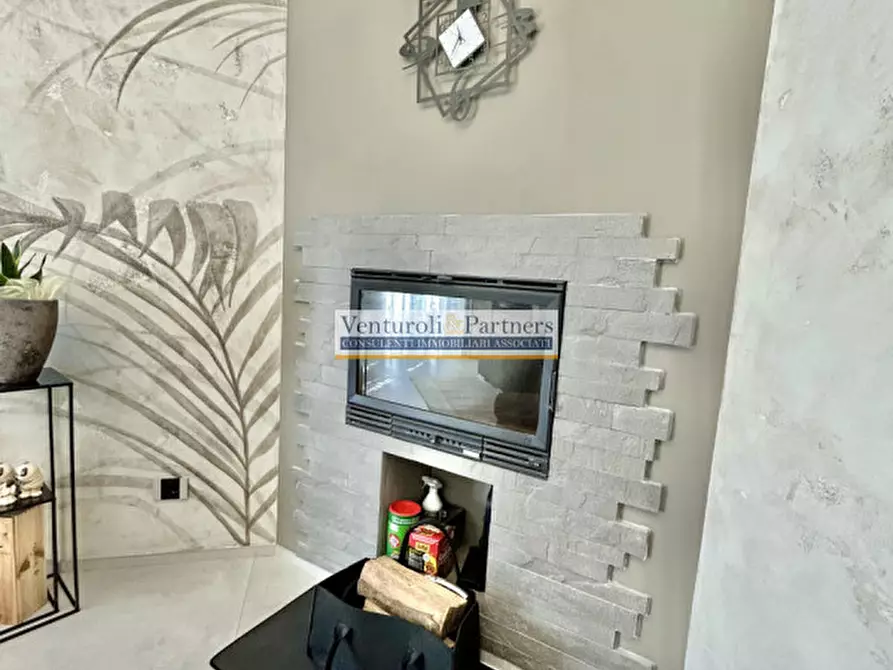 Immagine 21 di Appartamento in vendita  in Via Cassio a Desenzano Del Garda