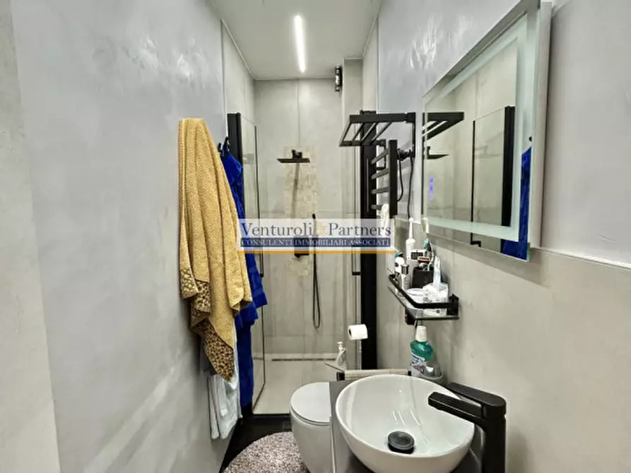 Immagine 22 di Appartamento in vendita  in Via Cassio a Desenzano Del Garda