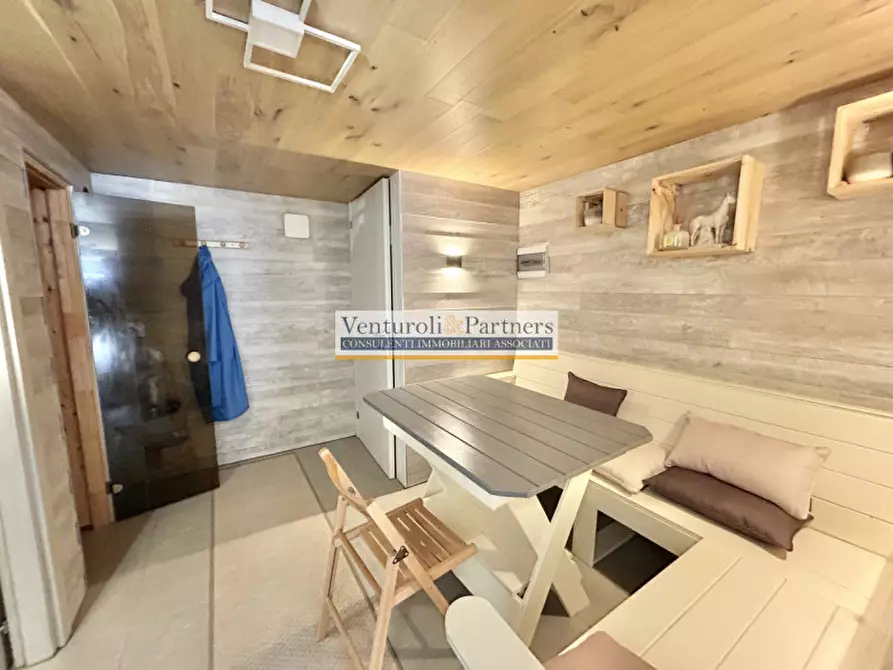 Immagine 24 di Appartamento in vendita  in Via Cassio a Desenzano Del Garda