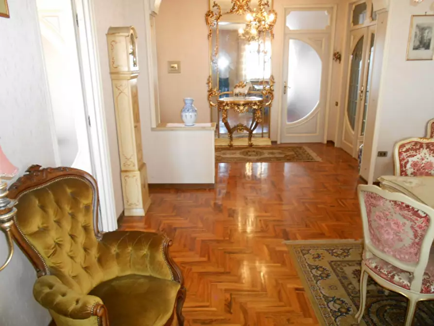 Immagine 2 di Appartamento in vendita  in Via Beccaria n.2 a None