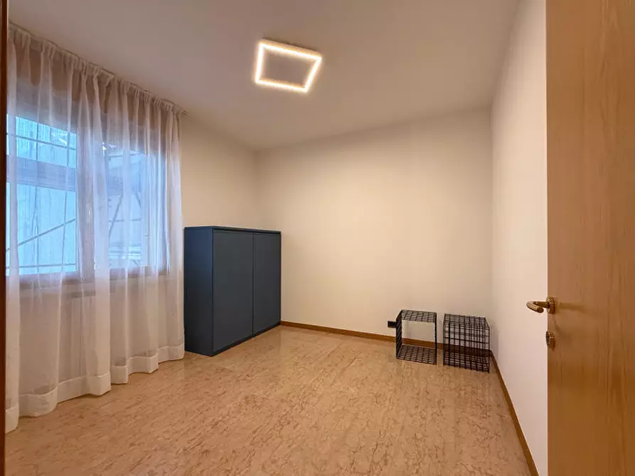 Immagine 10 di Appartamento in vendita  in via roveggia 108 a Verona