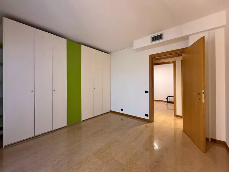 Immagine 12 di Appartamento in vendita  in via roveggia 108 a Verona