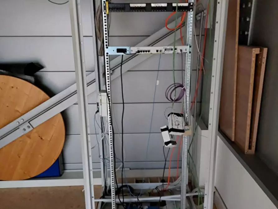 Immagine 10 di Ufficio in vendita  in Via Enrico Fermi - Enrico-Fermi-Straße a Bolzano