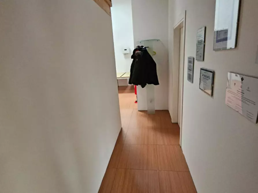 Immagine 18 di Ufficio in vendita  in Via Enrico Fermi - Enrico-Fermi-Straße a Bolzano