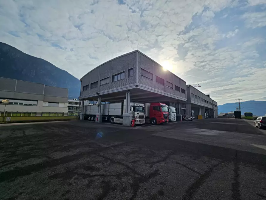Immagine 18 di Ufficio in vendita  in Via Enrico Fermi - Enrico-Fermi-Straße a Bolzano