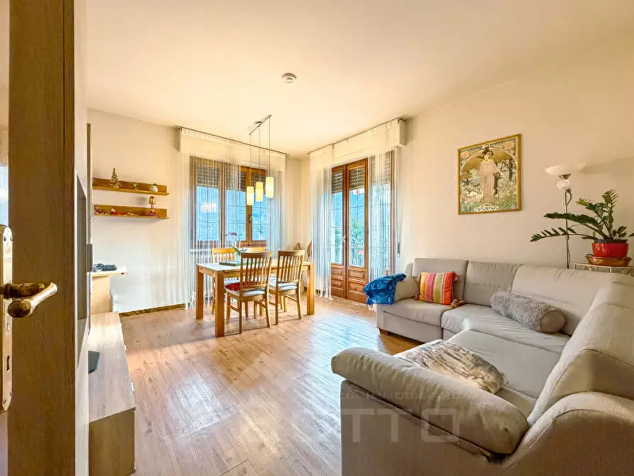 Immagine 4 di Casa bifamiliare in vendita  in Via Ceretti 8 a Casale Corte Cerro