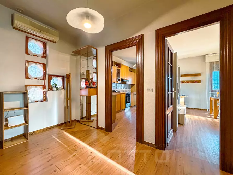 Immagine 7 di Casa bifamiliare in vendita  in Via Ceretti 8 a Casale Corte Cerro