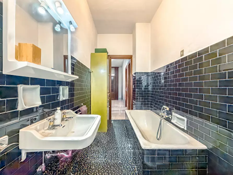 Immagine 31 di Casa bifamiliare in vendita  in Via Ceretti 8 a Casale Corte Cerro